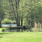 Casa de hóspedes La Maison D Ines And Ugolin & 4*