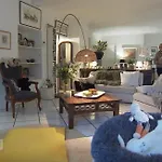 Casa de hóspedes La Maison D Ines And Ugolin & Baccarat