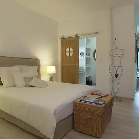 La Maison D Ines And Ugolin &