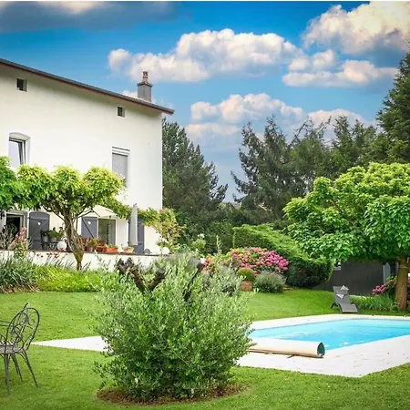 La Maison D Ines And Ugolin & Casa de hóspedes