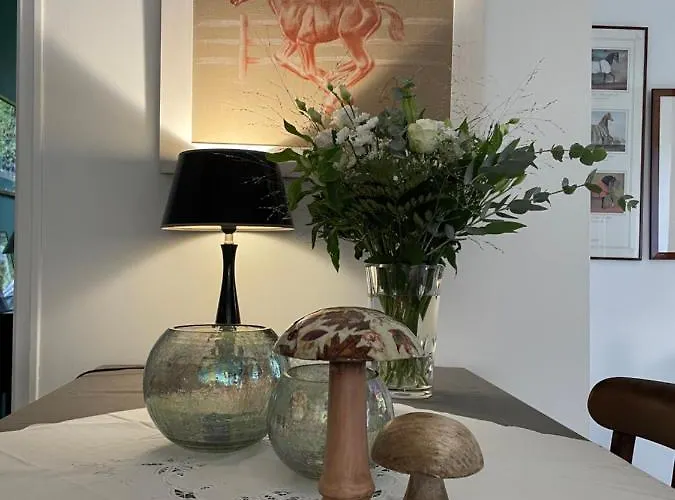 La Maison D Ines And Ugolin & 게스트하우스 4*