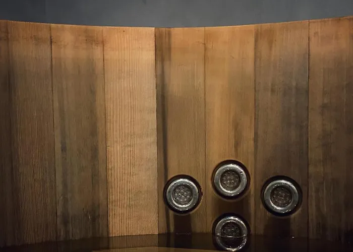 La Maison D Ines And Ugolin & 게스트하우스 바카라