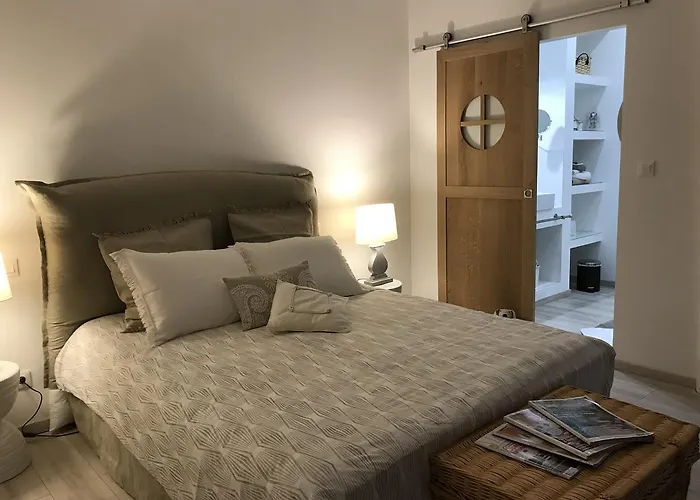 게스트하우스 La Maison D Ines And Ugolin &