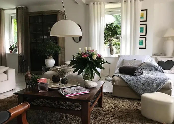 La Maison D Ines And Ugolin & 게스트하우스